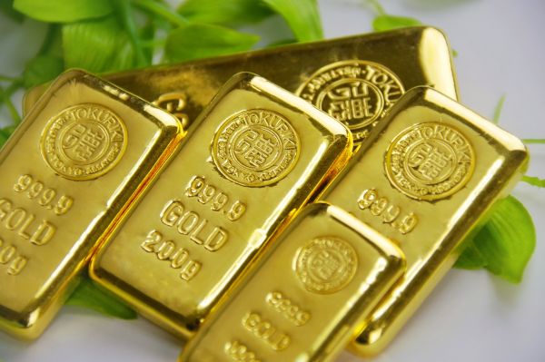 金の相場価格が高値で推移