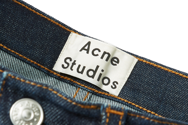 アクネステュディオスの買取を強化しております。