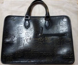 ベルルッティのカリグラフィ　ブリーフケースの買取実績です。
