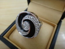 ブルガリのダイヤリングをお買取しました！浜松エコスタイル鴨江店状態は通常使用のお品物です。