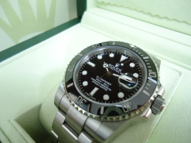 ROLEXロレックス 黒サブマリーナー 116610LNをお買取致しました！浜松宮竹店状態は通常の使用感のあるお品物になります。