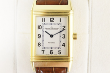 ジャガールクルトのレベルソ 手巻き腕時計買取ました。銀座本店です。状態は若干の使用感がある中古品です。