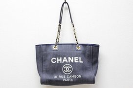 シャネルの17番台 デニム地 ドーヴィルの買取実績です。