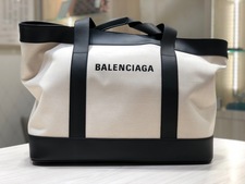 エコスタイル渋谷店では、バレンシアガのトートバッグ（479290）を高価買取しました。状態は未使用品です。