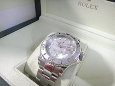 ロレックスのref番号116622 ランダム品番のブルー文字盤のヨットマスター SS×PT仕様 腕時計を銀座本店で買取致しました。状態は若干の使用感がある中古品です。