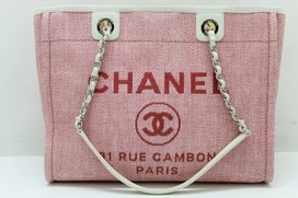 シャネルのドーヴィルの買取実績です。
