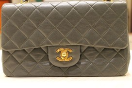 シャネルの黒　キャビアスキン　マトラッセ　G金具　の買取実績です。