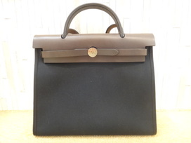 エルメスのエールバッグジップPM　□N刻印　の買取実績です。