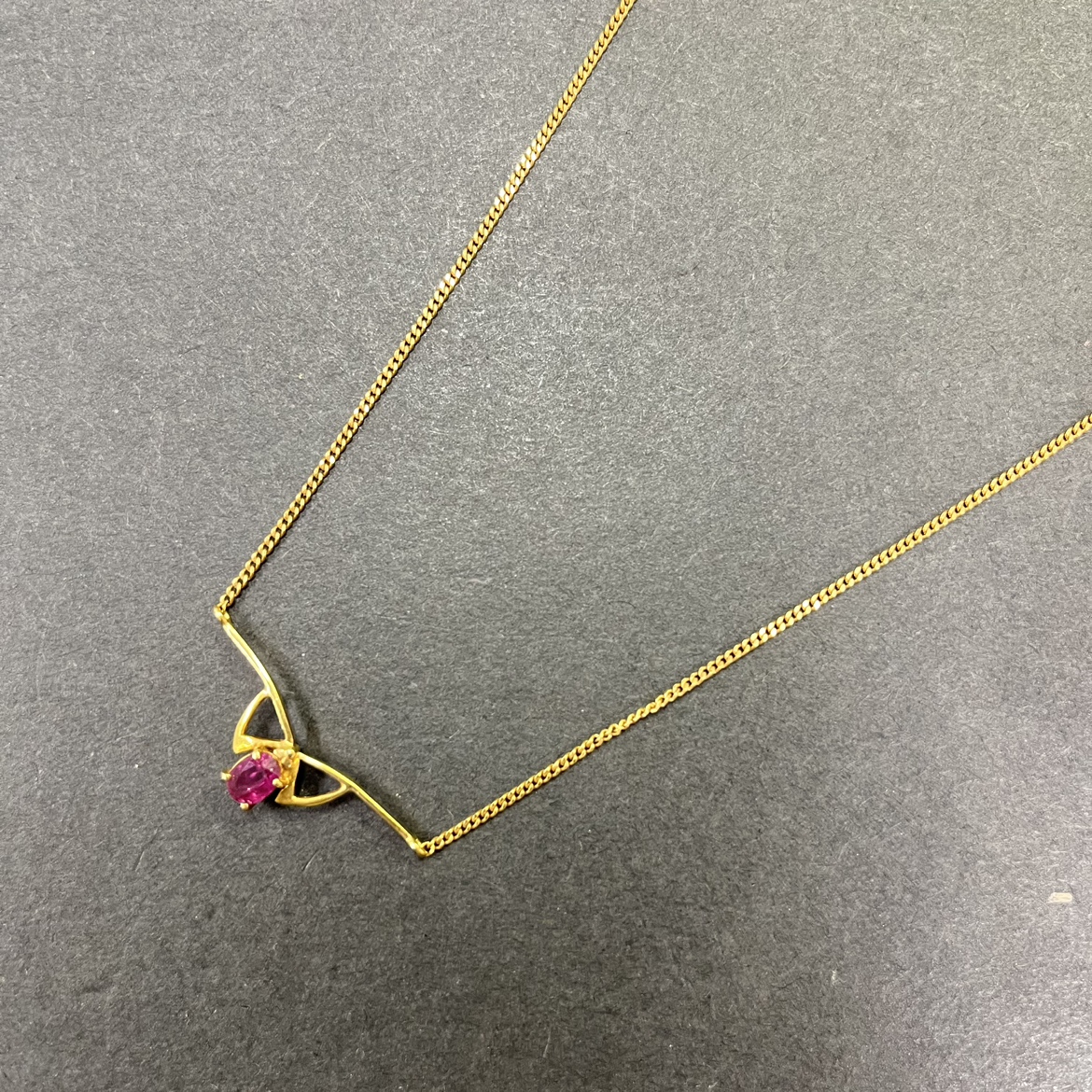 ルビーのK18 1Pルビー ネックレスの買取実績です。