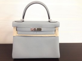 エルメスのケリー28　ブルーグラシエ　トゴ　2015年製　シルバー金具の買取実績です。