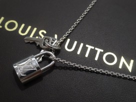 ルイヴィトンのパンダンティフ　ロックイット　ネックレス　の買取実績です。