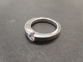 カルティエの0.4ct　指輪の買取実績です。