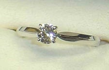 エコスタイル広尾店でミキモトのダイヤモンドリングのお買取り！状態は通常中古品になります。