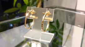 ティファニーのTワイヤー　フープピアス　ゴールドの買取実績です。