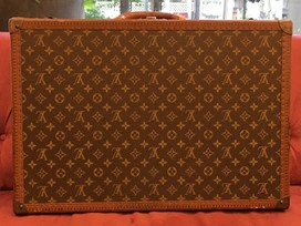 ルイヴィトンのモノグラム　アルゼ―ル60　トランクケースの買取実績です。