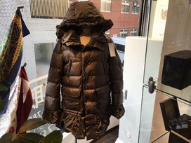 サカイのモンクレール×sacai　seri　ダウンコートの買取実績です。