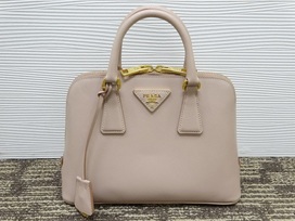 プラダのサフィアーノ　2WAY　バッグの買取実績です。