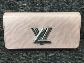 ルイヴィトンのエピ　ポルトフォイユ・ツイストの買取実績です。