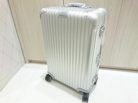 リモワのトパーズ　四輪　キャリーケース 923.63の買取実績です。