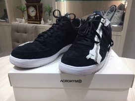 アクロニウムのアクロニウム　ルナフォース1　スニーカーの買取実績です。