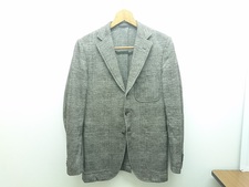 広尾店でヴァルディターロ(Valditaro)のジャケットを買取りました。状態は内側縫い目がほどけているところがあります。