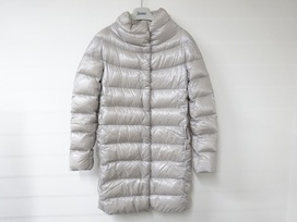 ヘルノのダウンコートの買取実績です。