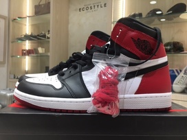 ナイキのエアジョーダン1　ハイカット　復刻の買取実績です。