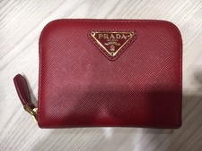 プラダ（PRADA）のコインケースを買取ました。渋谷店です。状態はほとんど使用感はありません。