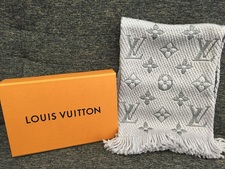 宅配買取にて、ルイヴィトン（LOUISVUITTON）のエシャルプ・ロゴマニアを買取しました！状態は傷などなく非常に良い状態のお品物です。