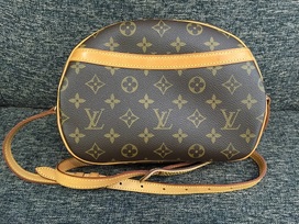 ルイヴィトンのモノグラム　ブロワ　ショルダーバッグの買取実績です。