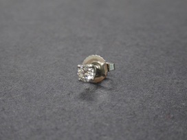 ティファニーのソリティアピアス　片方のみの買取実績です。