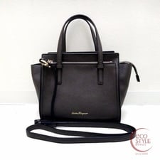 フェラガモ(ferragamo)のエイミーを買取りました。です。状態は通常使用感のお品物です。