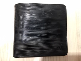 ルイヴィトンのポルトフォイユマルコ　98年製　二つ折り財布の買取実績です。