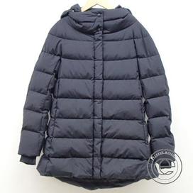 ヘルノのラミナー GORE WINDSTOPPER ダウンコート　レディースの買取実績です。
