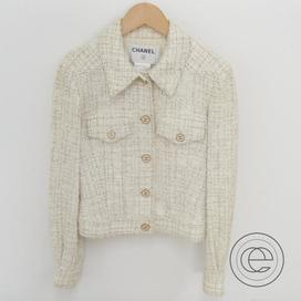 シャネルのココマークボタン　ツイードジャケットの買取実績です。