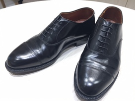 オールデンの黒　カーフスキン　キャップトウ　シューズの買取実績です。