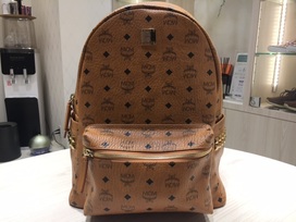 ラブレス×MCMのブラウン　スタッズ付き　バックパックの買取実績です。