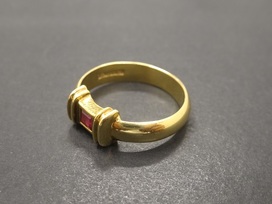 ティファニーのk18 色石付リングの買取実績です。