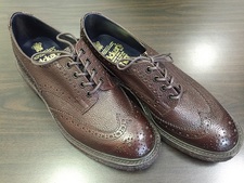 の宅配買取にて、トリッカーズ(trickers)×TMTのウイングチップシューズを買取しました！状態は未使用品です。