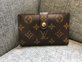 ルイヴィトンのモノグラム　財布　プルトフォイユヴィエノワ　07年の買取実績です。