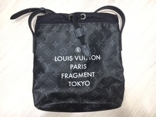 渋谷店ではルイヴィトン（LOUIS VUITTON）×フラグメントデザインを買取ました。状態は未使用品です。