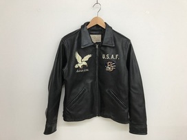 アヴィレックスのレザースカジャケットの買取実績です。