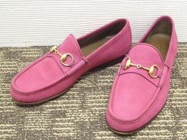 グッチのピンク ホースビットローファーの買取実績です。