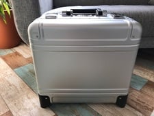 ゼロハリバートン Geo Aluminum 3.0 TR スーツケース　17inch 29L キャリーバッグ 買取実績です。