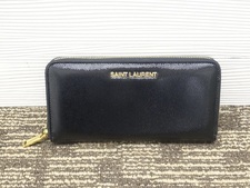 サンローランパリ(Saint Laurent Paris)のパテントラウンドジップ長財布を買取させていただきました。状態は傷などなく非常に良い状態のお品物です。