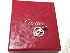 カルティエ(Cartier)のジュエリーを新宿店でお買取りいたしました。状態は通常中古品になります。