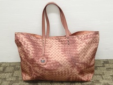 銀座本店でボッテガヴェネタ(BottegaVeneta)のイントレプリントトートバッグを買取致しました。状態は通常使用感があるお品物です。