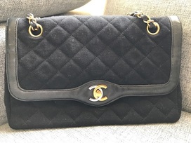 シャネルのマトラッセ　ショルダーバッグ　ラム×キャンパス　パリの買取実績です。