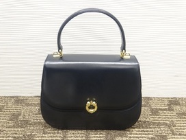 グッチの黒　ビンテージ　ハンドバッグの買取実績です。