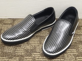 ジミーチュウのGROVE スリッポンスニーカーの買取実績です。